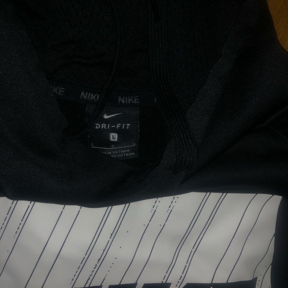 Nike Dry fit Hoodie! 🔥🔥 - Picture 3 of 4